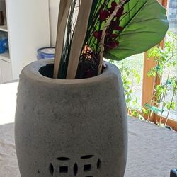 Lg Decorative Pot