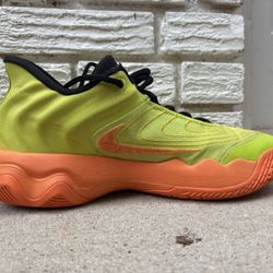 Nike Giannis halloweens….new Condition….size 8.5