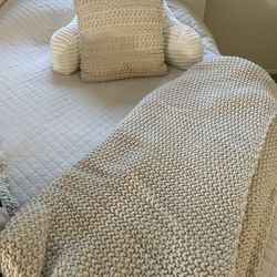 Chunky Knit Bed Blanket - Casaluna