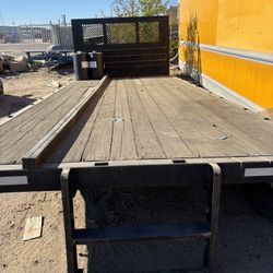 Flat Bed  Like New !!!!