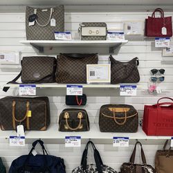 Louis Vuitton  Bags 