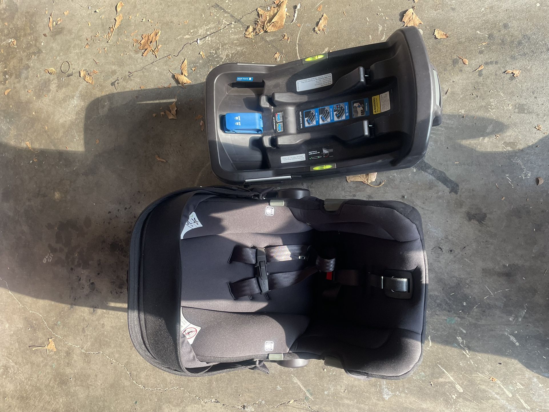 Nuna Pipa Rx Base And Car Seat