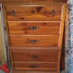 Queen Ashley Furniture Set