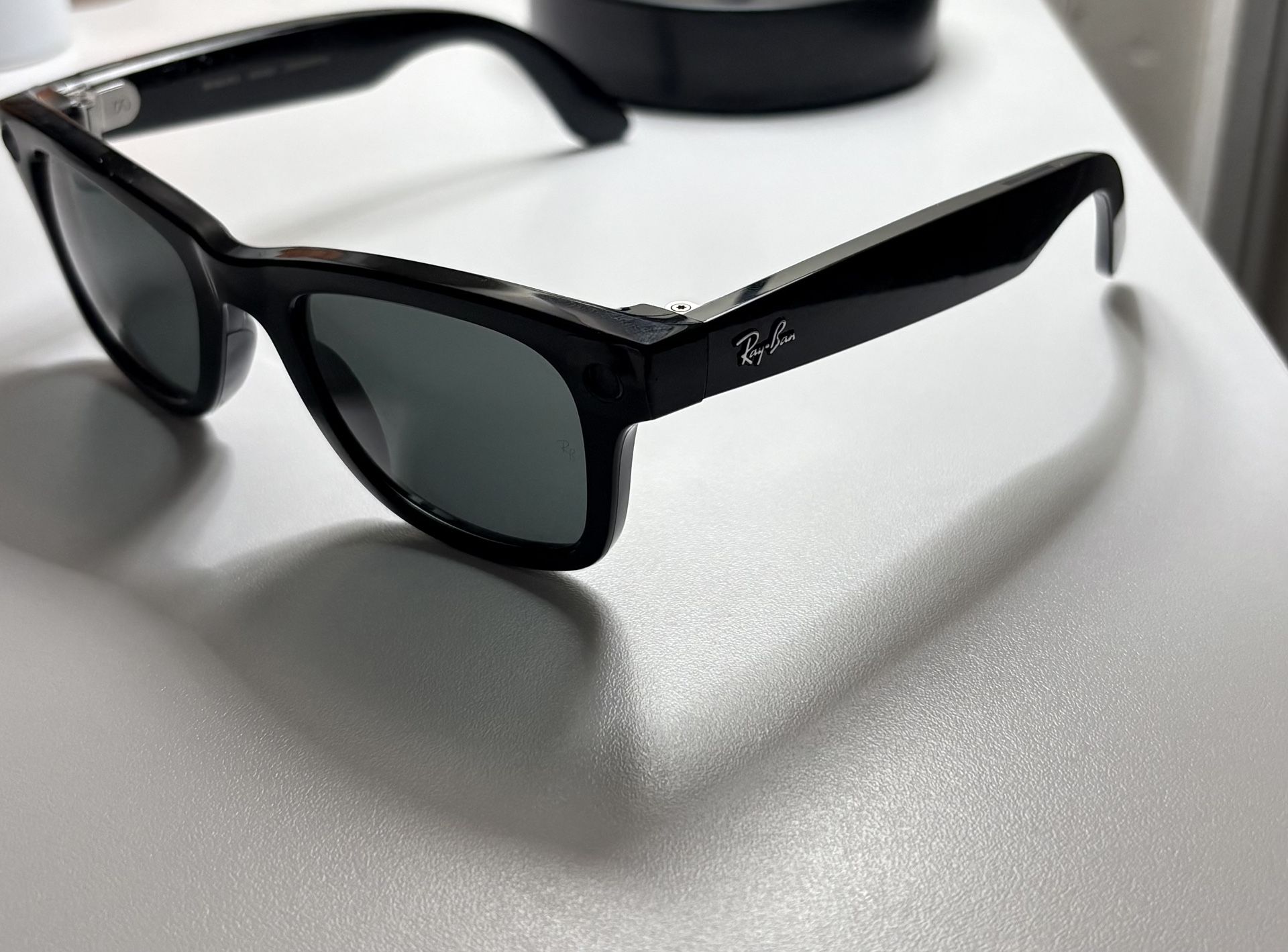 Ray-Ban Meta Smart Glasses – Wayfarer Small