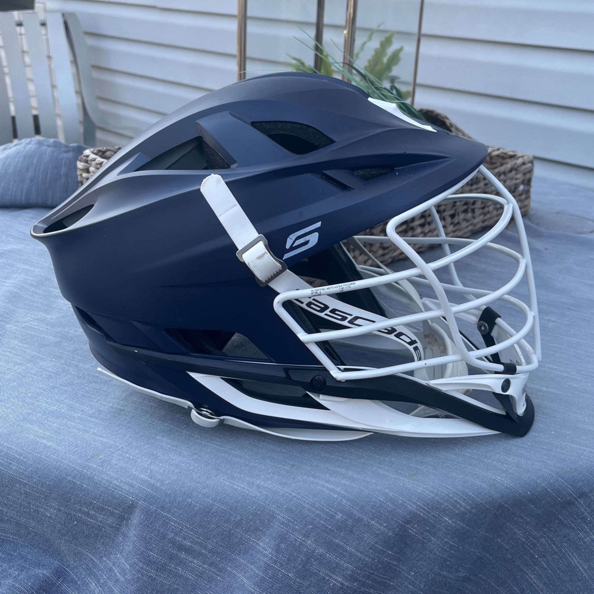 Cascade S Lacrosse Helmet