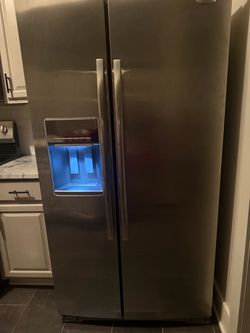 Refrigerator whirlpool side by side