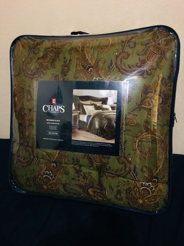 Brand New Chaps Beekman Place Queen Comforter Set