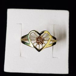 14kt Gold Heart Shape Ring