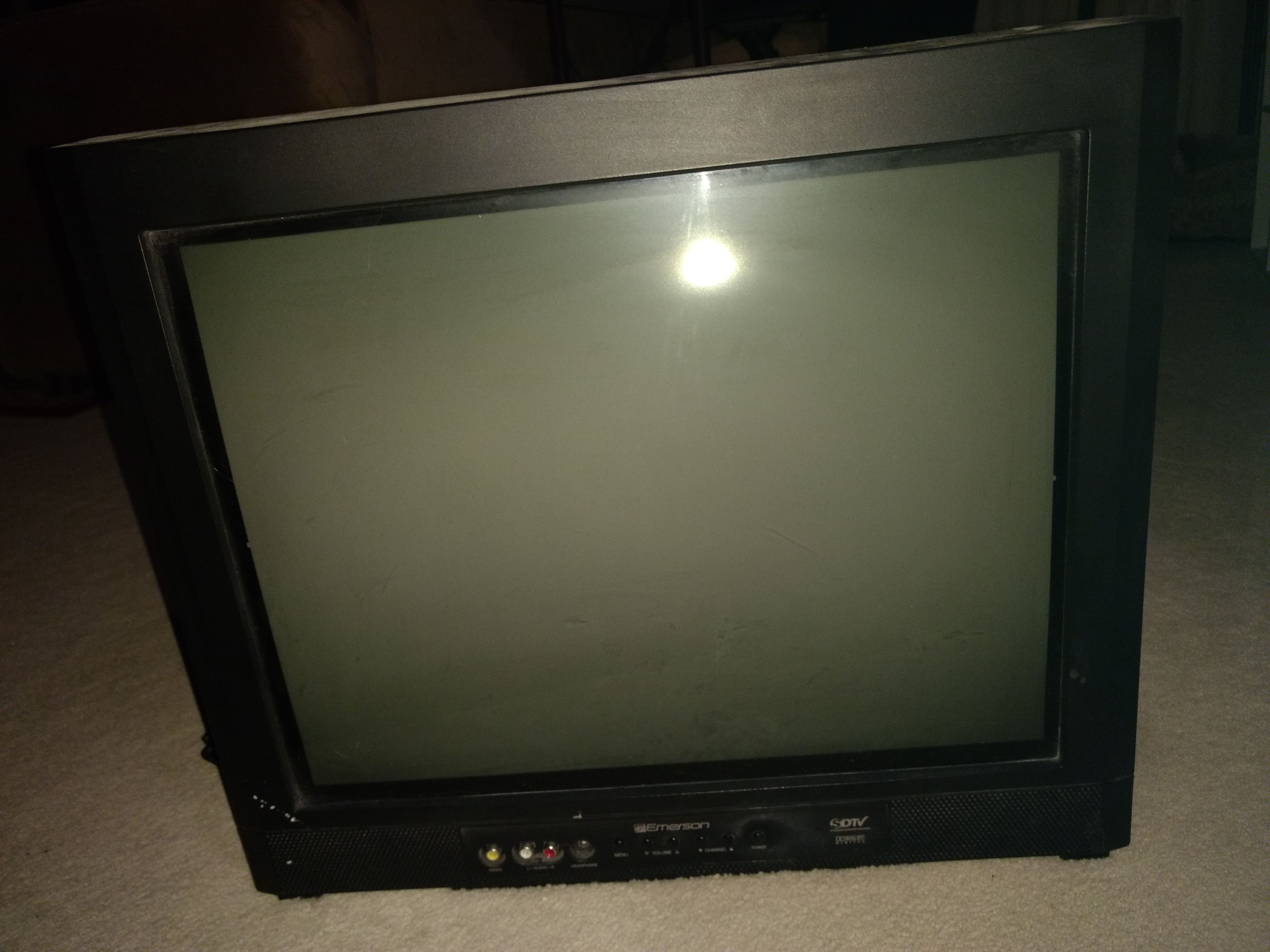 Emerson 20' TV Model CR202EM9
