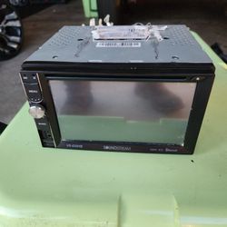 Soundstream Double Din car radio. 