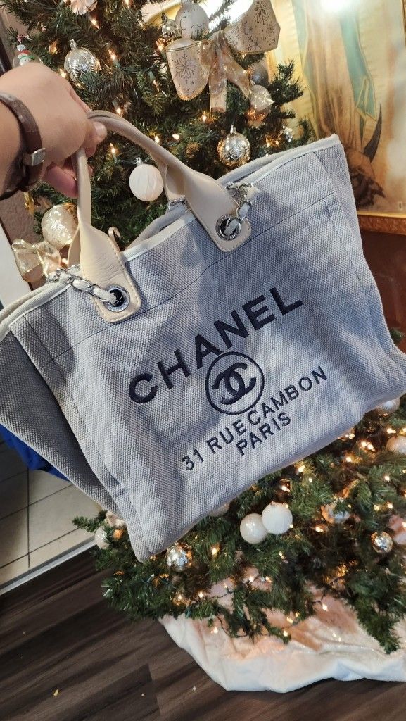 CHANEL TOTE  BAG