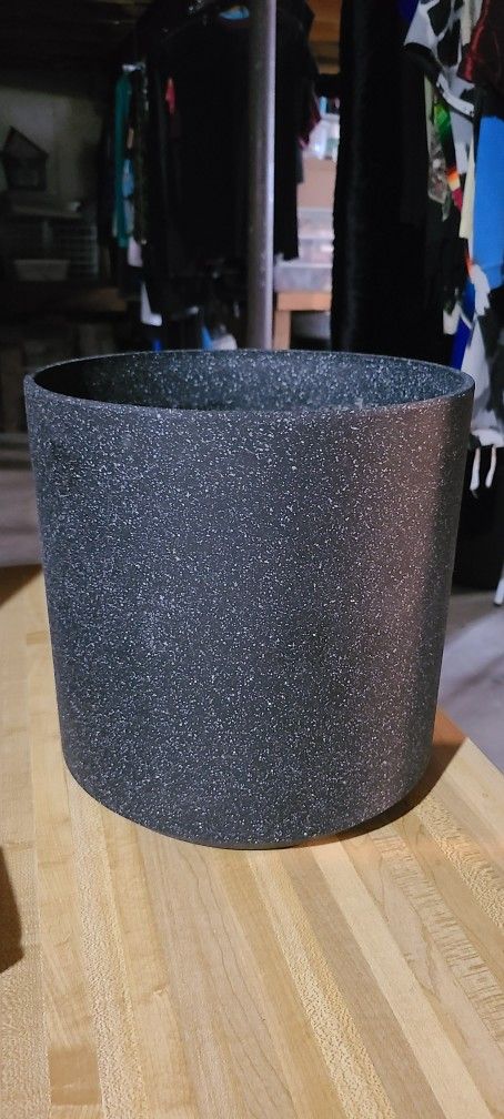 Black Planter