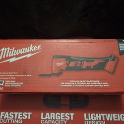 Milwaukee M12 Multi Tool 