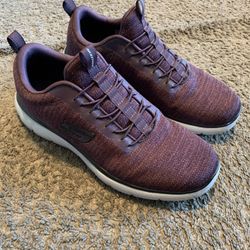 Slightly Used Sketchers Mens Size 10 Memory Foam