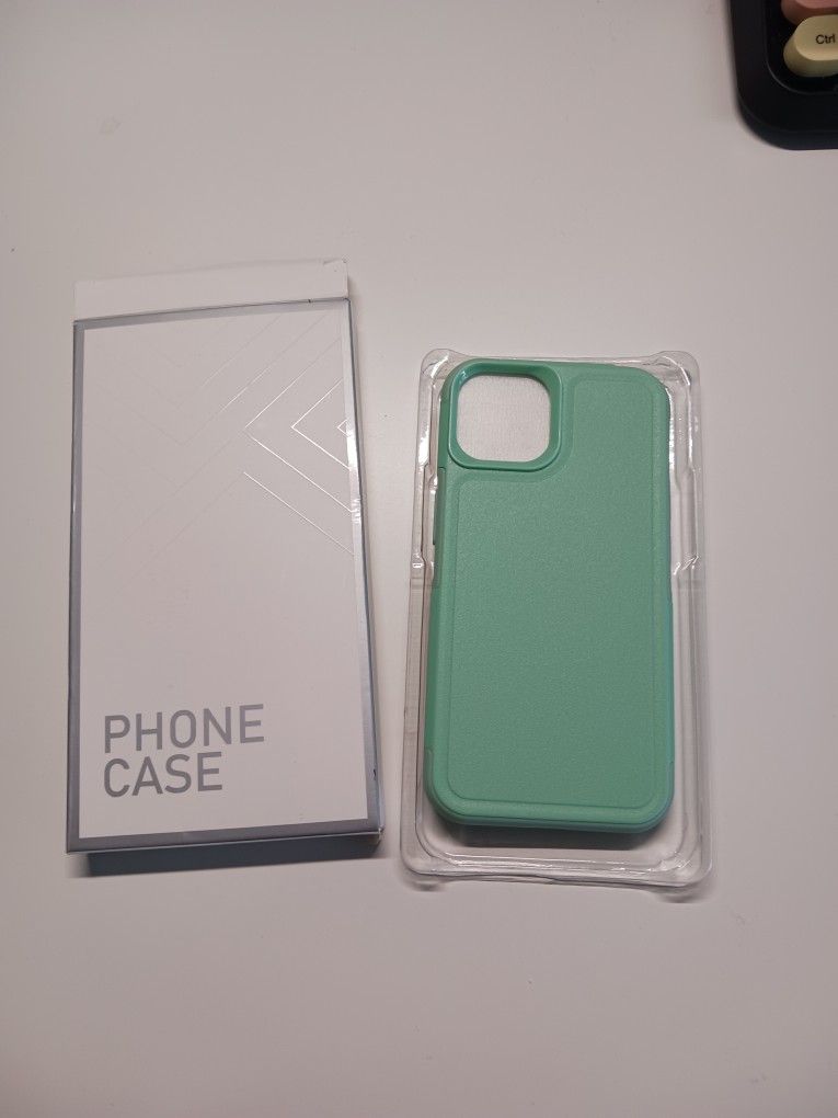 New case with screenshield for Iphone 13 14 and 15.
Incredible strong and high quality.
Only 5 dollars.
Incredible deal