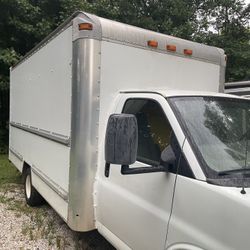 16’ GMC Savana Box Truck