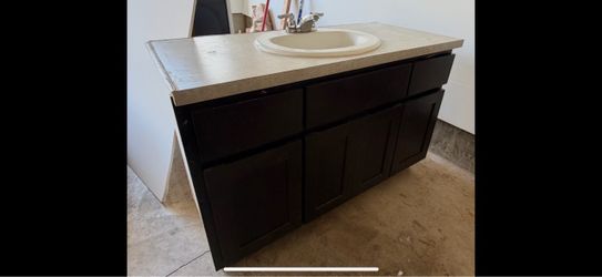 Vanity 49” x 22” x 32” brown