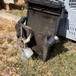 2003 Isuzu Nrp Diesel Truck Radiator Condenser And Fan