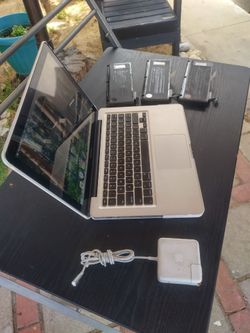 MacBook pro 13 - I7 - 2.9Ghz Dual processors, 16GB Ram, SSD 256GB + 1TB - 4 batteries $280