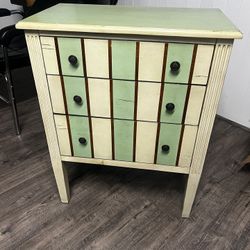 Pier 1 -Raie Chest of drawers