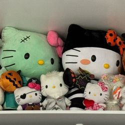 UFT both halloween greeters and plushies 