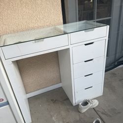 Vanity Table 