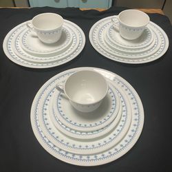 Vintage snowflake garland Corelle dishes sets
