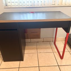 Work Desk 