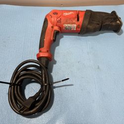 Milwaukee Reciprocating Sawzall The Hatchet #6524-21 Detachable Cord Saw Tool 