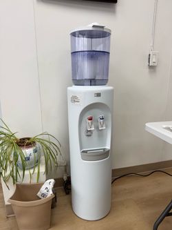 Water dispenser