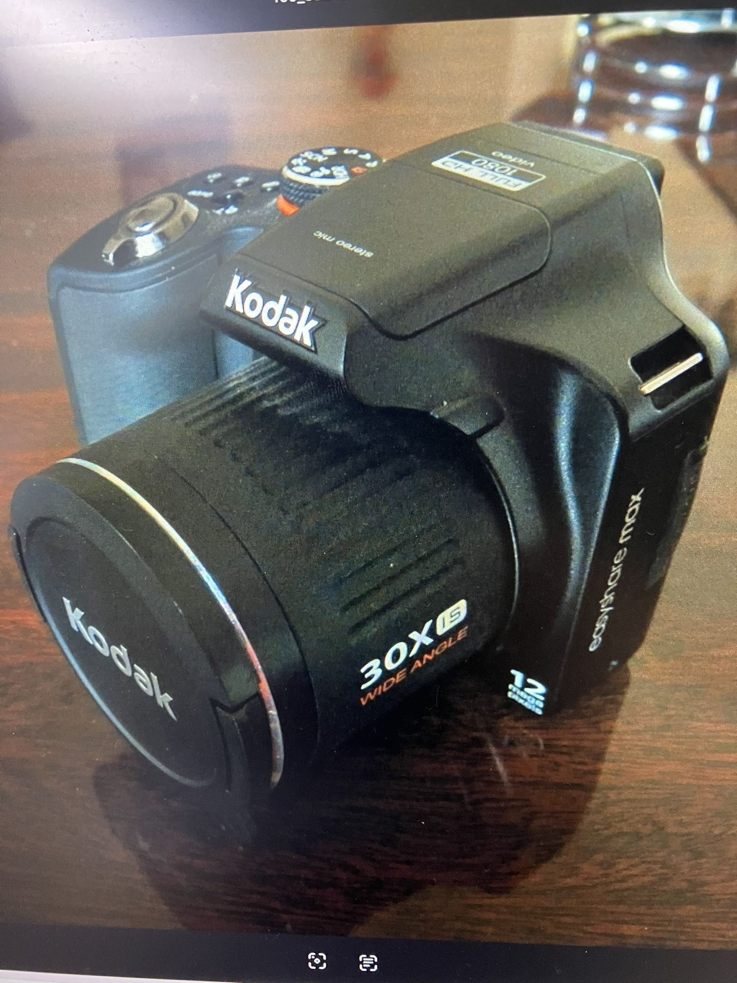KODAK  Easyshare Max Digital Camera