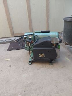 2 Hp ..4 gallons  Hitachi air compressor