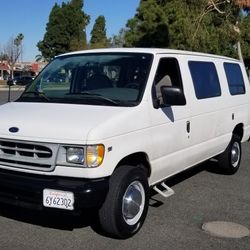 2002 Ford E-250