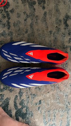 Adidas Predator Cleats Laceless