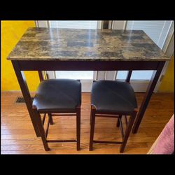 Kitchen Table And 2 Stools 