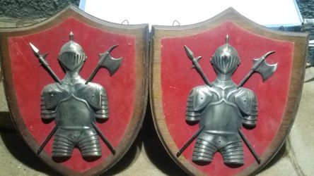 2 Set Antique Medieval knight Wall plaque