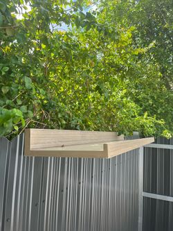Floating shelves