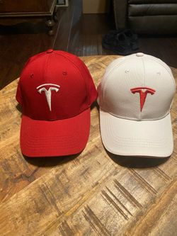 2 Tesla Ballcaps