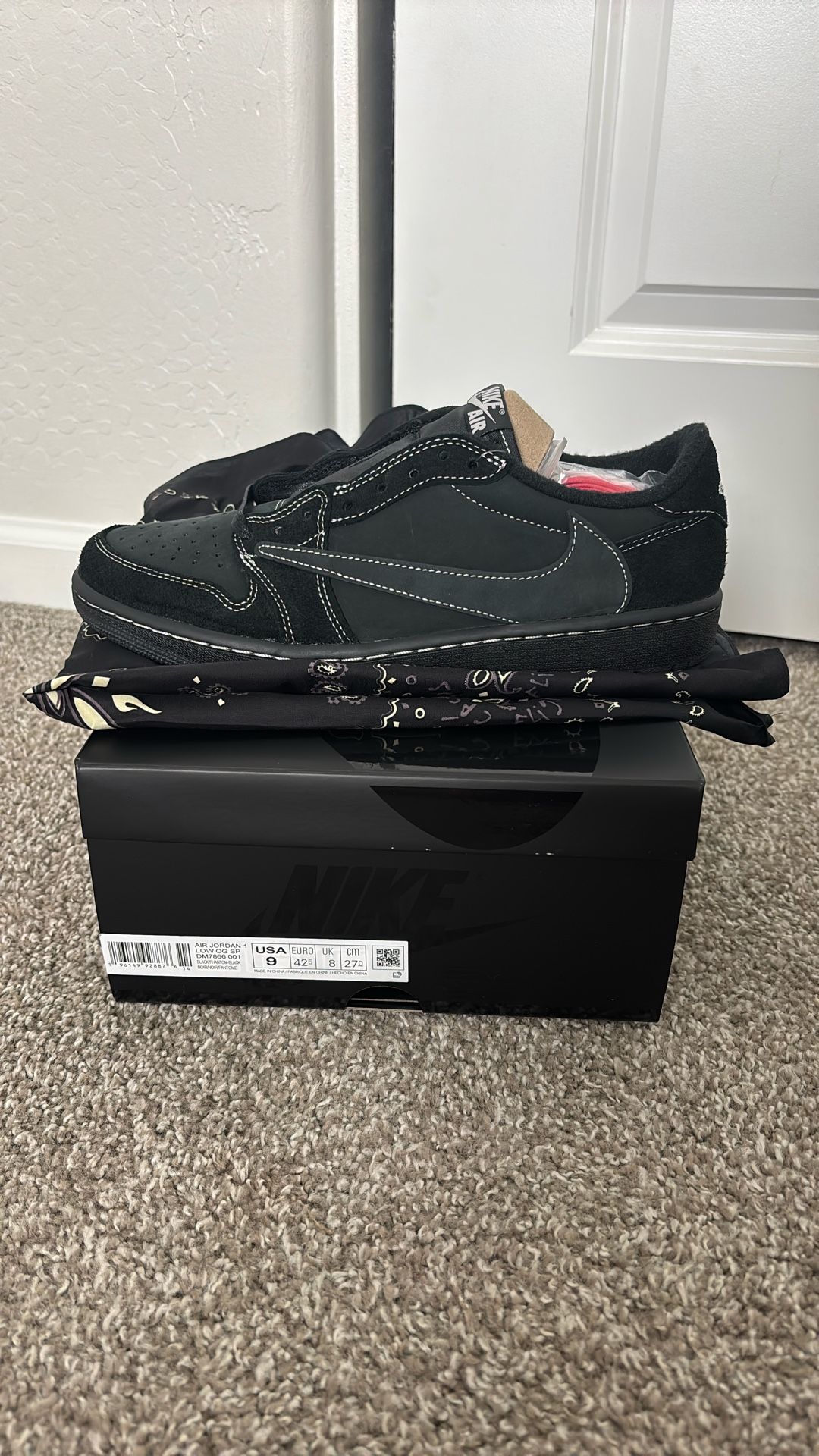 Jordan 1 Travis Scott Black Phantom