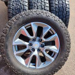 2022 OEM GMC TIRES AND WHEELS CHEVY SILVERADO RST 20 INCH TIRES OPEN COUNTRY TOYO ALL-TERRAIN  97 % $ 1650 