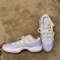 Jordan 11 Pure Violet