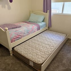 Pottery Barn Twin Trundle Bed (with trundle mattress)