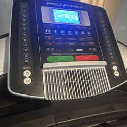 ProForm SMART Performance 800i Treadmill