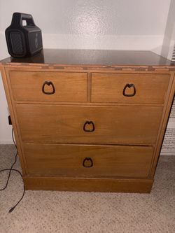 Dresser/night stand