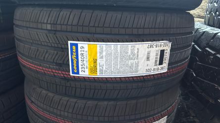 Goodyear Eagle Touring 235/40R19 Tire