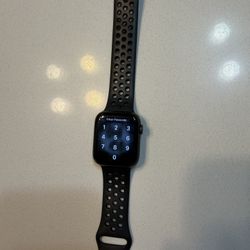 Apple Watch Series 6 Nike Edition (44mm)