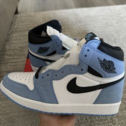 Jordan 1 Retro (University Blue)