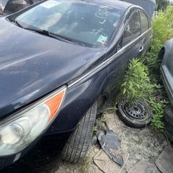 2011 Hyundai Sonata For Parts (2011-2014)