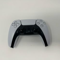 PlayStation 5 DualSense 