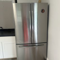 SAMSUNG REFRIGERATOR